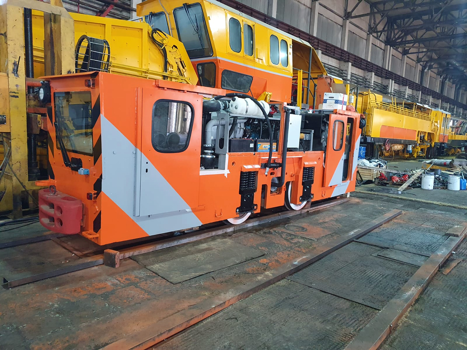 Mine diesel locomotive